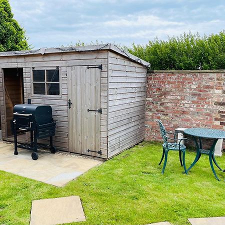 Village Barn Conversion Near York Esterno foto