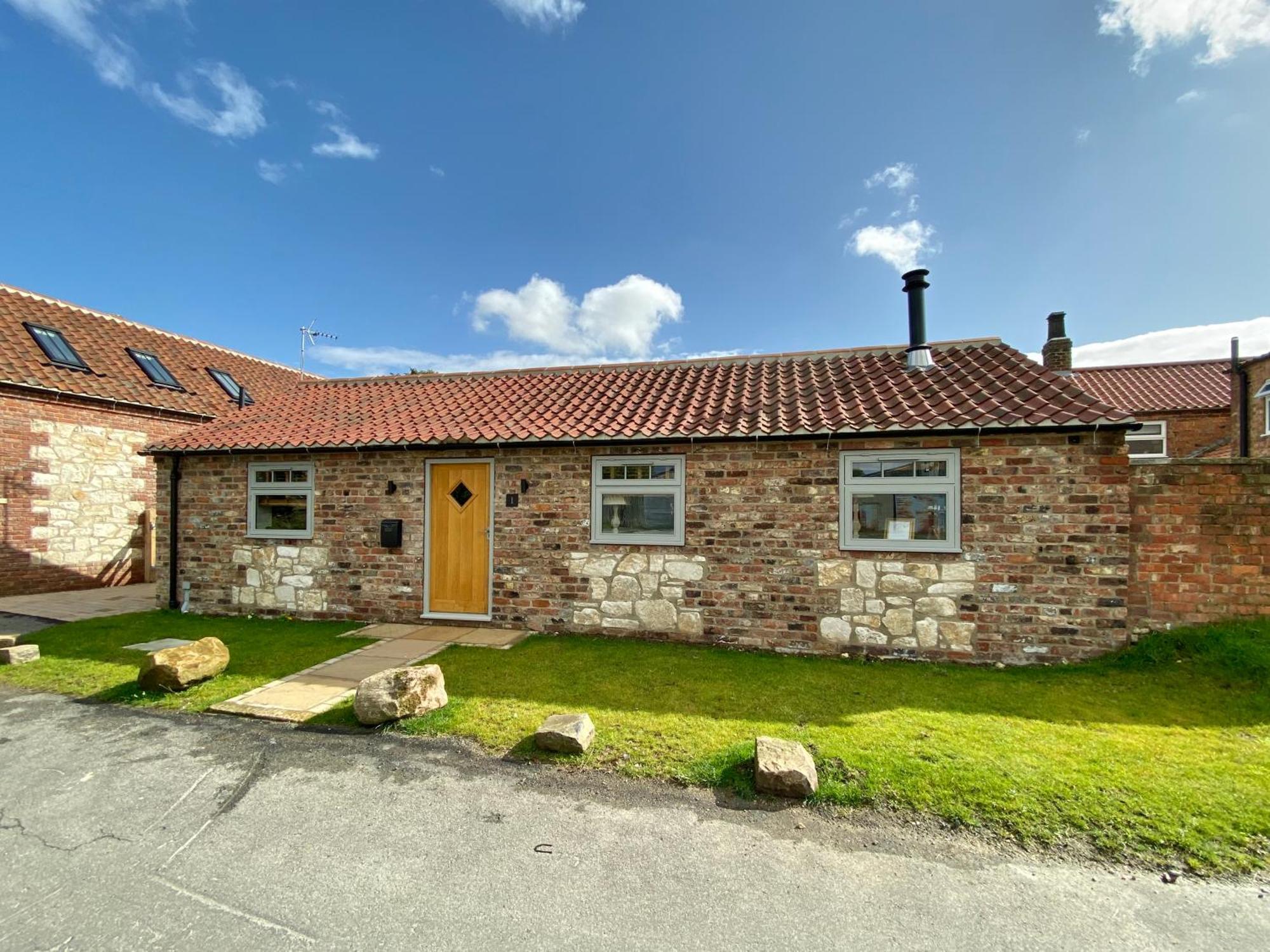 Village Barn Conversion Near York Esterno foto